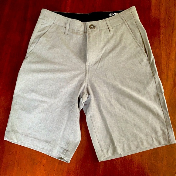 Volcom Other - VOLCOM surf&turf 4 way stretch shorts